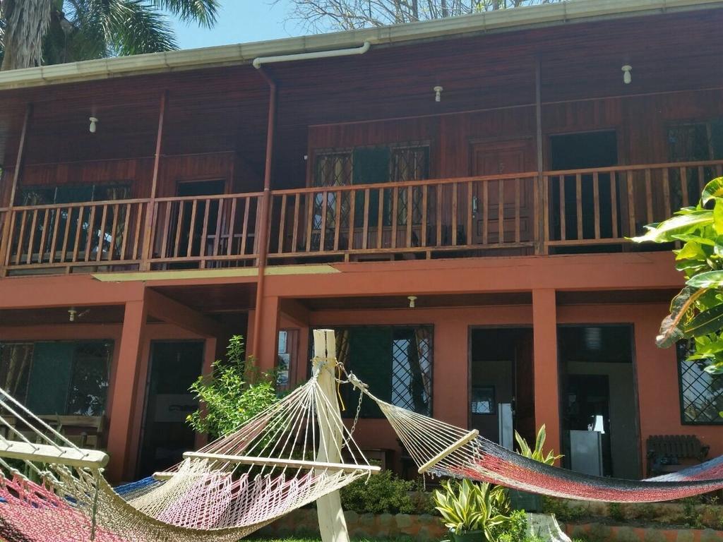 卡贝尼斯玛莎秀经济型酒店 蒙特苏马 外观 照片